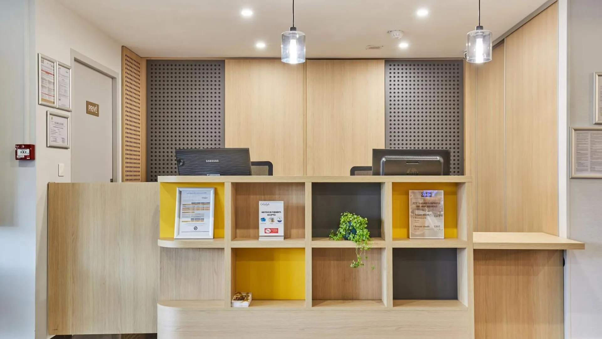 Appart Hotel Odalys City Aix En Provence Le Clos De La Chartreuse Aix-en-Provence 3*,  France