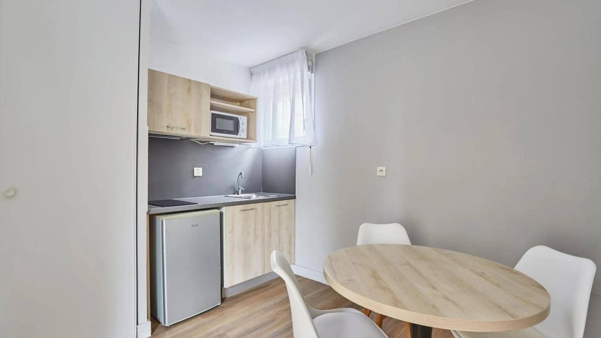 Appart Hotel Odalys City Aix En Provence Le Clos De La Chartreuse Aix-en-Provence Aparthotel