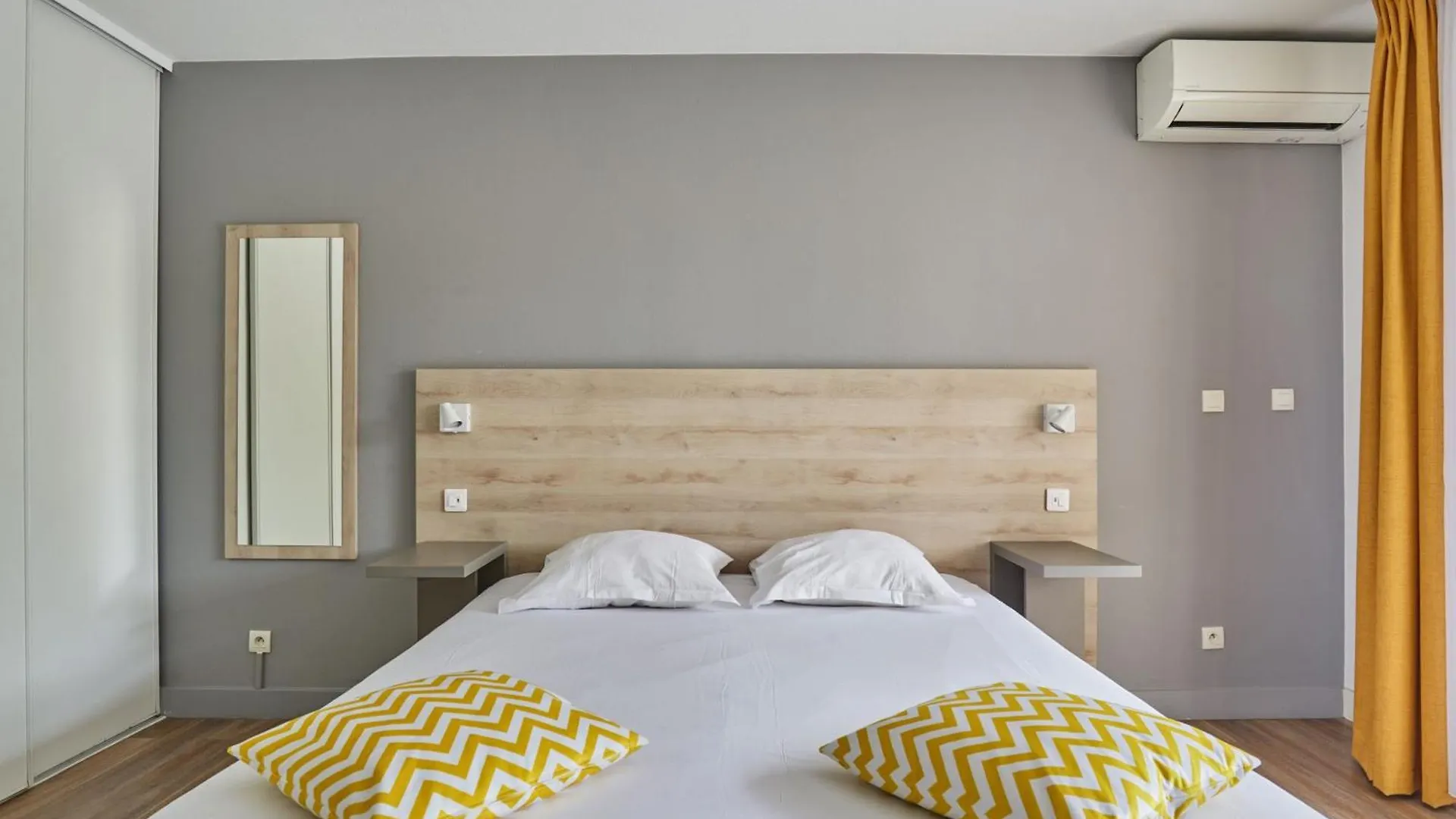 Appart Hotel Odalys City Aix En Provence Le Clos De La Chartreuse Aix-en-Provence 3*,