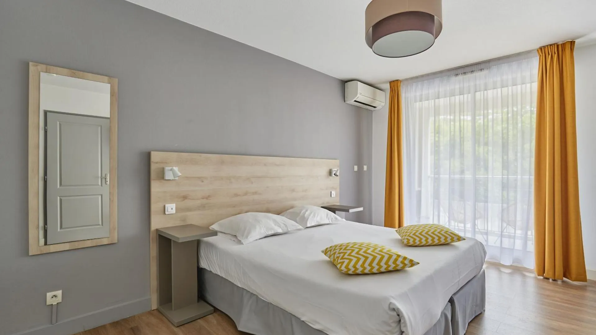 Appart Hotel Odalys City Aix En Provence Le Clos De La Chartreuse Aix-en-Provence Apart-hotel