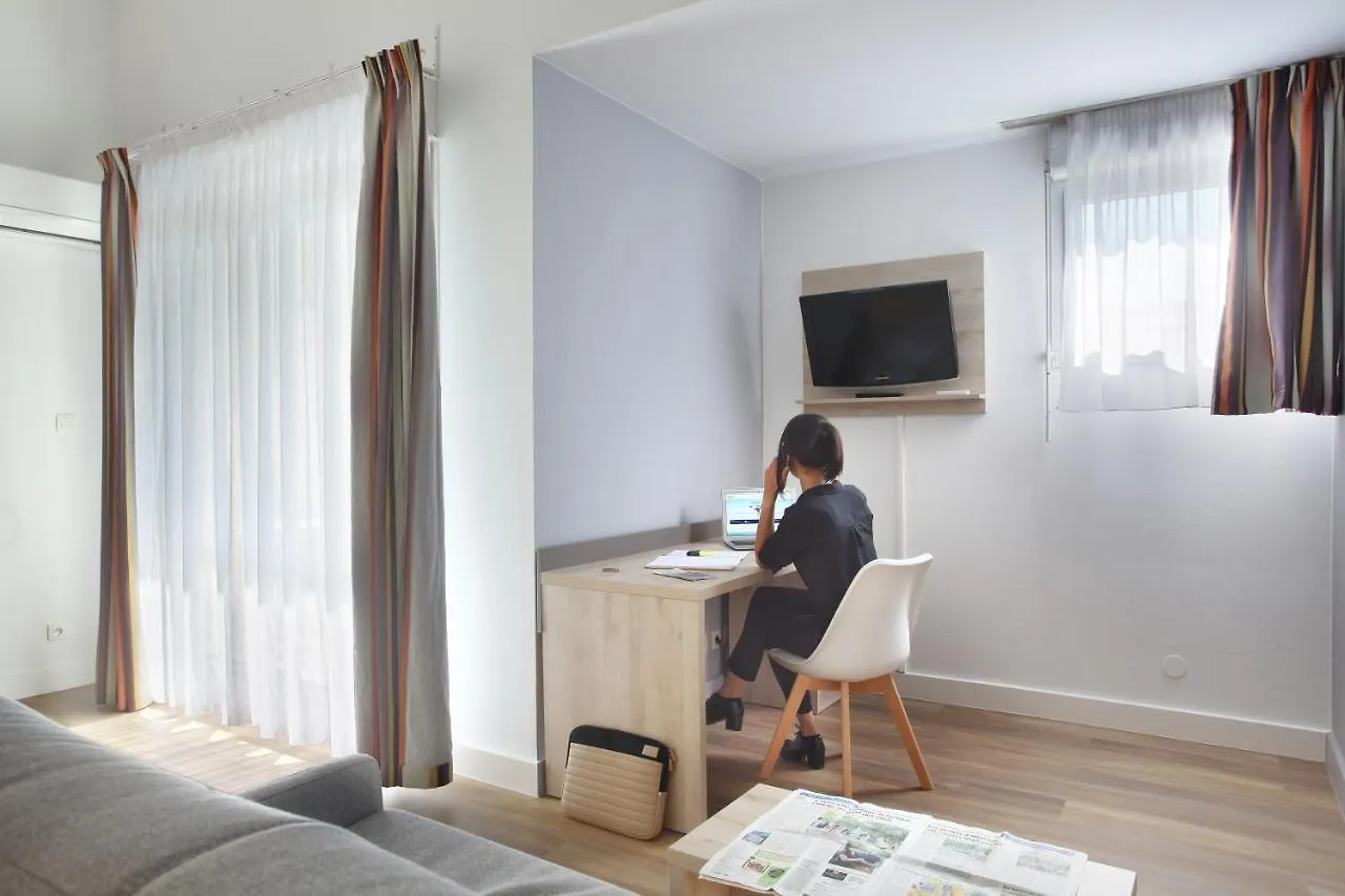 Appart Hotel Odalys City Aix En Provence Le Clos De La Chartreuse Aix-en-Provence Aparthotel