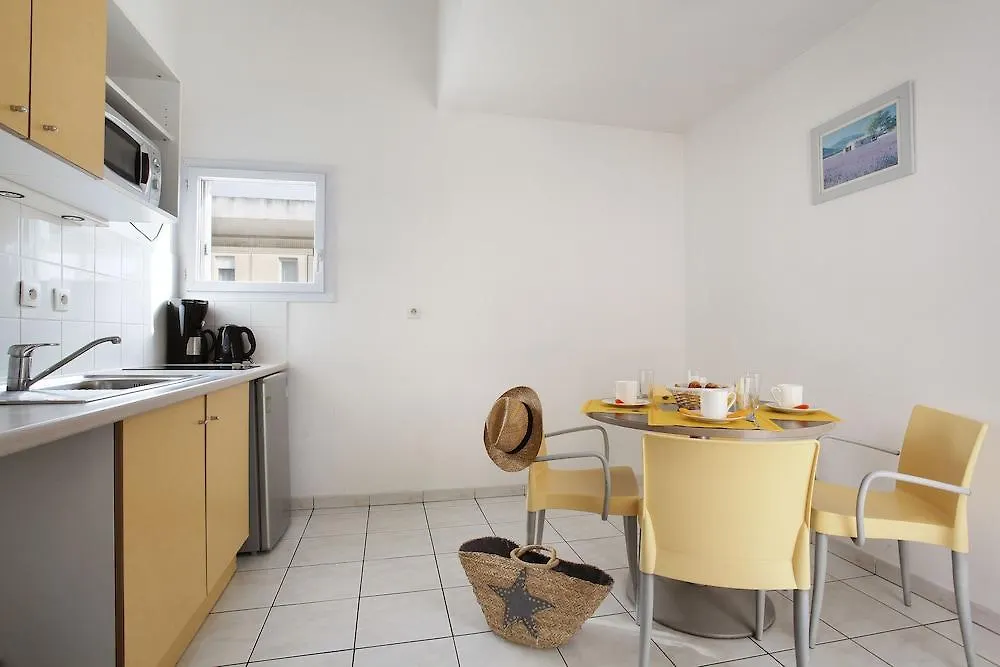 Appart Hotel Odalys City Aix En Provence Le Clos De La Chartreuse Aix-en-Provence 3*,